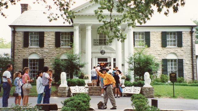 Fat Elvis outside Graceland in Memphis, August 1992. Picture: Patrick McDonald