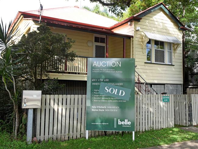 BRISBANE, AUSTRALIA - NewsWire Photos MAY 3, 2022:  Houses for sale around Brisbane. The RBA are looking to raise interest rates today putting more pressure on families. Picture: NCA NewsWire / John Gass