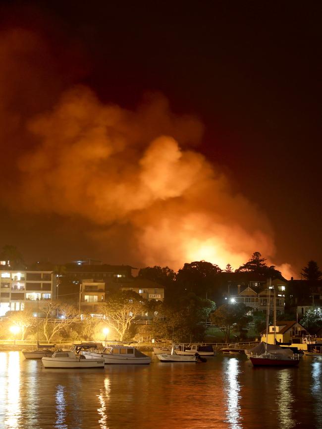 Smoke from a hazard reduction burn on North Head billows in the air over Manly, 17th October, 2020.  Picture by Damian Shaw