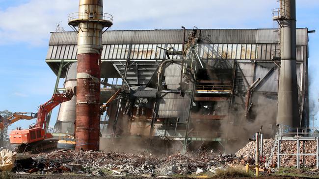 The main building of Orora’s Petrie Paper being levelled. Picture: Chris Higgins.