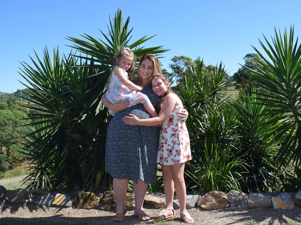 Mya Lorensen, 3, Jessica Lorensen 33 weeks pregnant and Ellie Lorensen, 12. Photo: Bec Singh