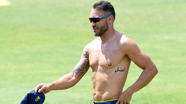 Faf du Plessis brings out the guns during training. Picture: Getty.