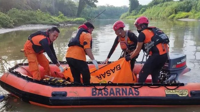 Rescuers had no luck recovering his body until August 30. Picture: Asia Pacific Press via ViralPress