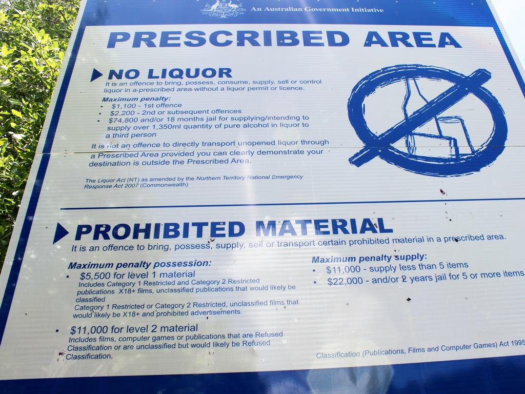 Alcohol bans are in place in place in parts of the Northern Territory. (AAP Image/Xavier La Canna)