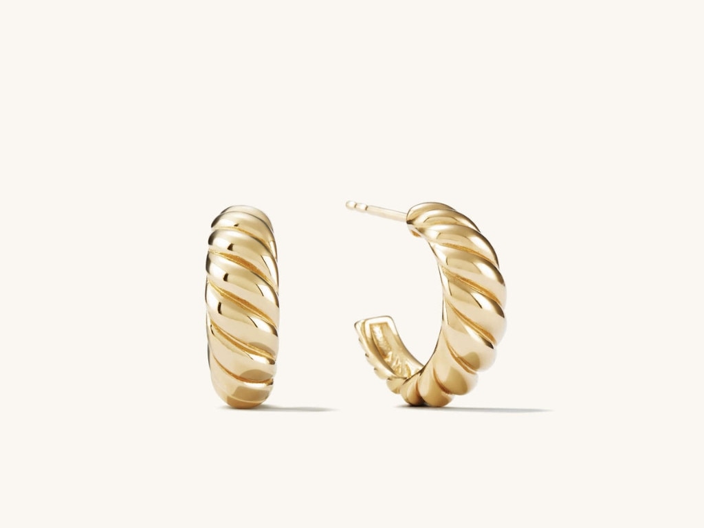 Croissant Dôme Hoops. Picture: Mejuri.