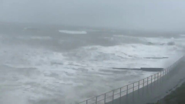 Huge Waves Hit Coast of Wales as Storm Francis Triggers Amber Warning ...