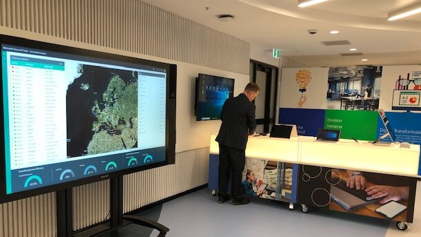 Engagement options include strategy briefings, architecture design sessions, data centre tours, workshops, proof-of-concepts and hackathons.