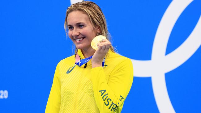 Titmus with the spoils of her stunning victory. Picture: Adam Head