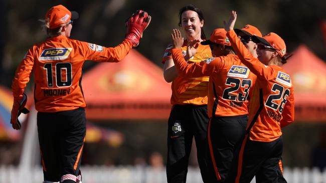 The Perth Scorchers celebrate a wicket against the Adelaide Strikers. Picture: Paul Kane/Getty Images