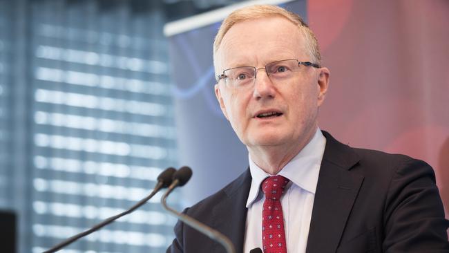 Labor frontbencher Bill Shorten has accused Philip Lowe of talking rubbish. Picture: Brent Lewin/Bloomberg via Getty Images