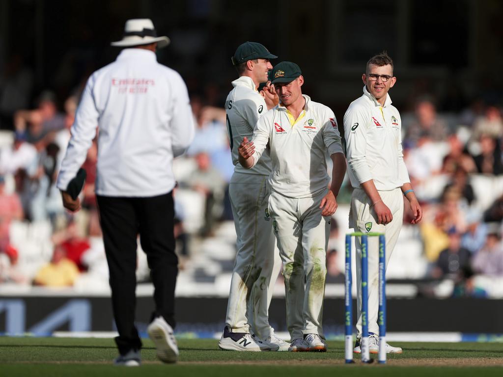 Marnus Labuschagne and Todd Murphy of Australia react as LBW appeal against James Anderson of England was given not out. Picture: Getty Images