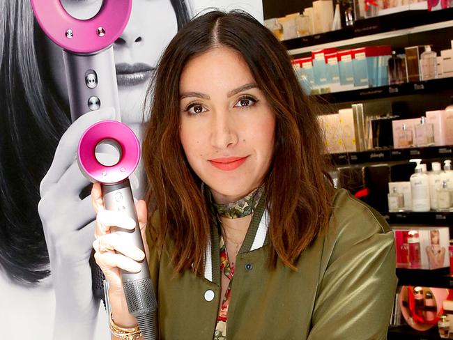 LOS ANGELES, CA - NOVEMBER 13: Celebrity hair stylist Jen Atkin makes a personal appearance with Dyson at Sephora for guest complimentary blowouts, style demonstrations, and the chance for guests to win a Dyson Supersonic hair dryer, at The Grove on November 13, 2016 in Los Angeles, California. (Photo by Rachel Murray/Getty Images for Sephora)