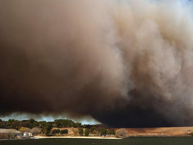 The Hughes fire burns north of Los Angeles near Castaic, California. Picture: Getty Images via AFP