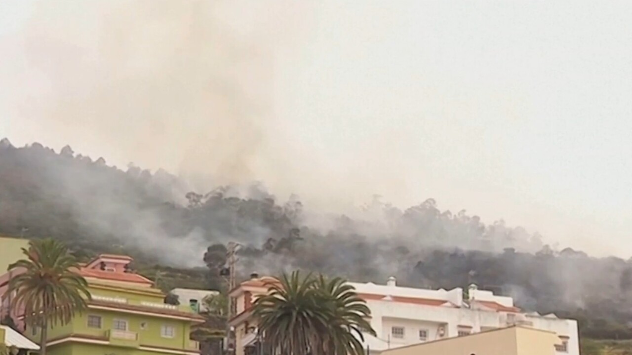 Widfires force 3,000 to evacuate in Tenerife