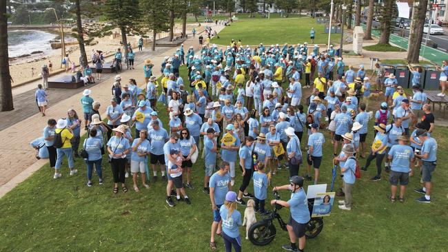 Supporters of the independent candidate for the seat of Mackellar, Sophie Scamps and those of the independent MP for the federal electorate of Warringah, get ready to march to James Meehan Reserve. Picture: Supplied