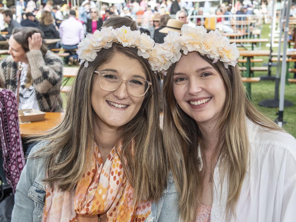 (from left) Maddison Gangi and Amanda Patzwald. Festival of Food and Wine, Queens Park, Toowoomba Carnival of Flowers. Sunday, September 11, 2022. Picture: Nev Madsen.