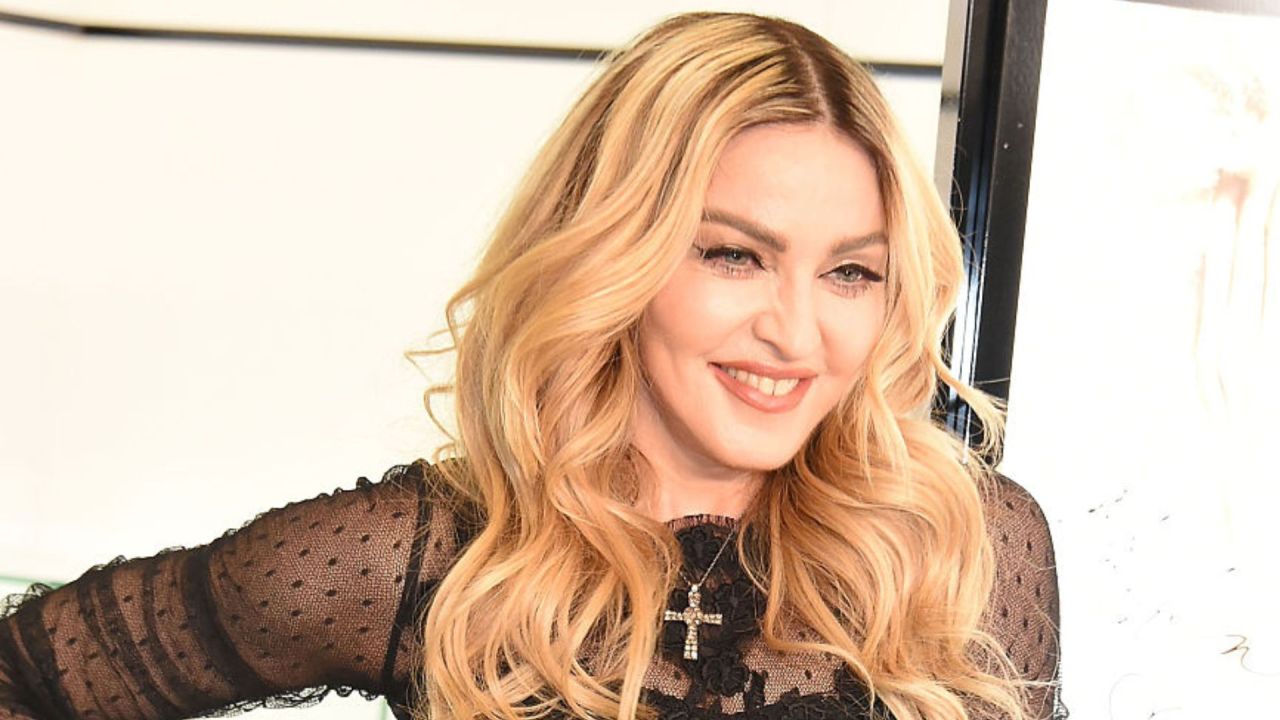 Madonna's unveils new face at Grammy Awards