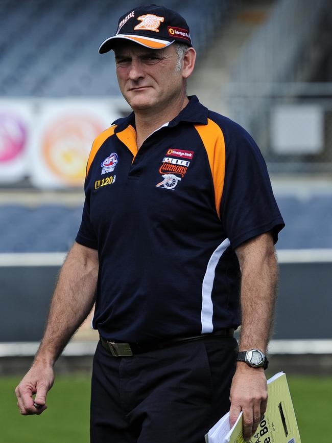 Dean Bailey coaching Calder Cannons in the TAC CUP preliminary final in 2011.