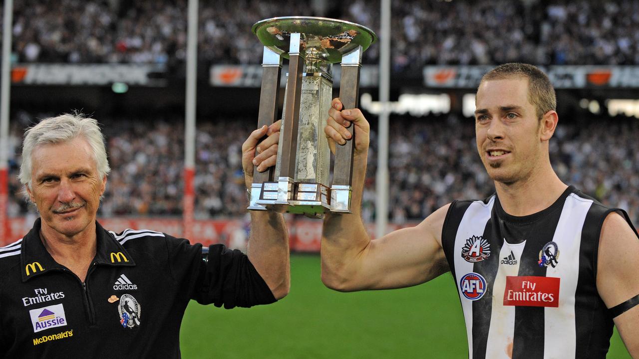 Malthouse with Nick Maxwell after winning the 2010 Anzac Day Cup against Essendon.