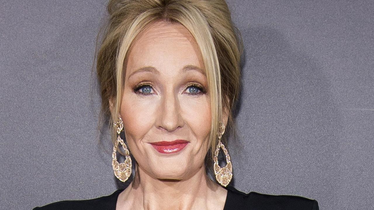 J.K. Rowling Dares Police To Arrest Her Under New Hate Crime Law | The ...