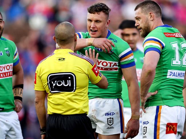 NEWCASTLE, AUSTRALIA - SEPTEMBER 10: Jack Wighton of the Raiders speaks with referee Ashley Klein during the NRL Elimination Final match between Newcastle Knights and Canberra Raiders at McDonald Jones Stadium on September 10, 2023 in Newcastle, Australia. (Photo by Brendon Thorne/Getty Images)