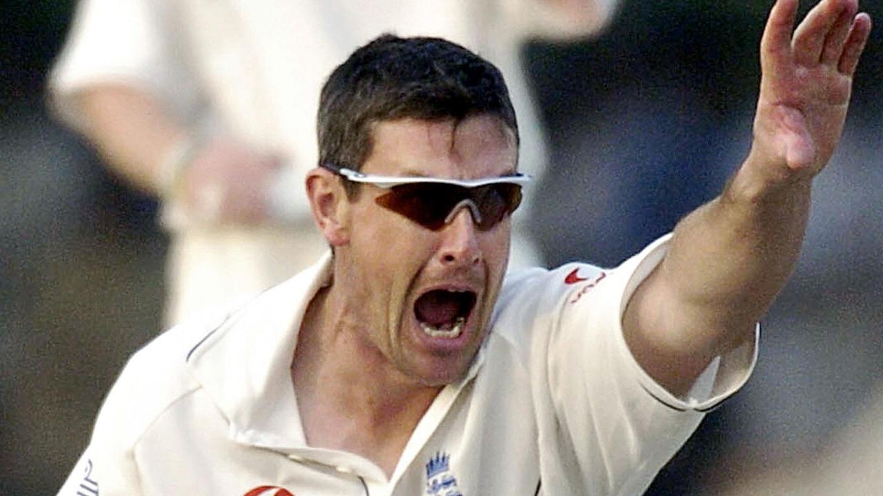 Bowler Ashley Giles successfully appealing for a leg before wicket (LBW) decision against batsman Raza during the first day of the England v Pakistan second warm-up match in Lahore, 06/11/2005.
