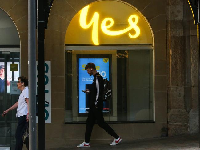 SYDNEY, AUSTRALIA: NewsWire Photos: MARCH 06 2024: A general view of an Optus store in Sydney after Optus apologised to its customers and paid a $1.5 million fine after Australiaâs communications watchdog found large-scale breaches of public safety rules relating to triple-zero and emergency services.. Picture: NCA NewsWire / Gaye Gerard