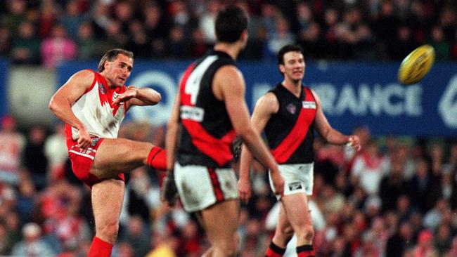 The most famous point of Tony Lockett’s career.