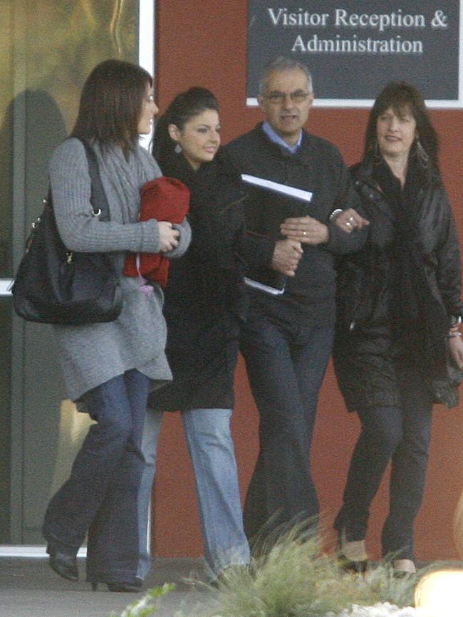 De Stefano leaves prison alongside his family in 2009.