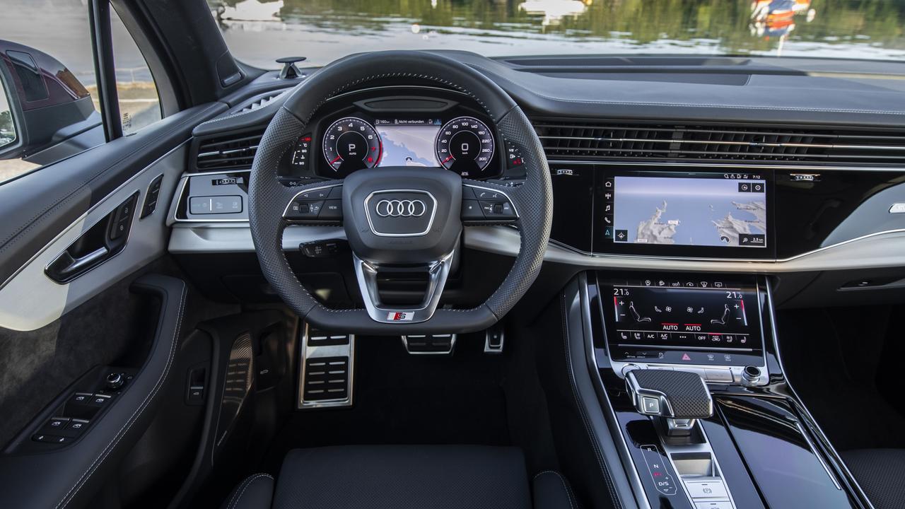 The Q7 has a lot of digital screens.