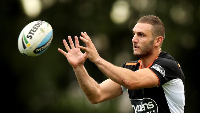 The ongoing Farah saga is tearing the Tigers apart.