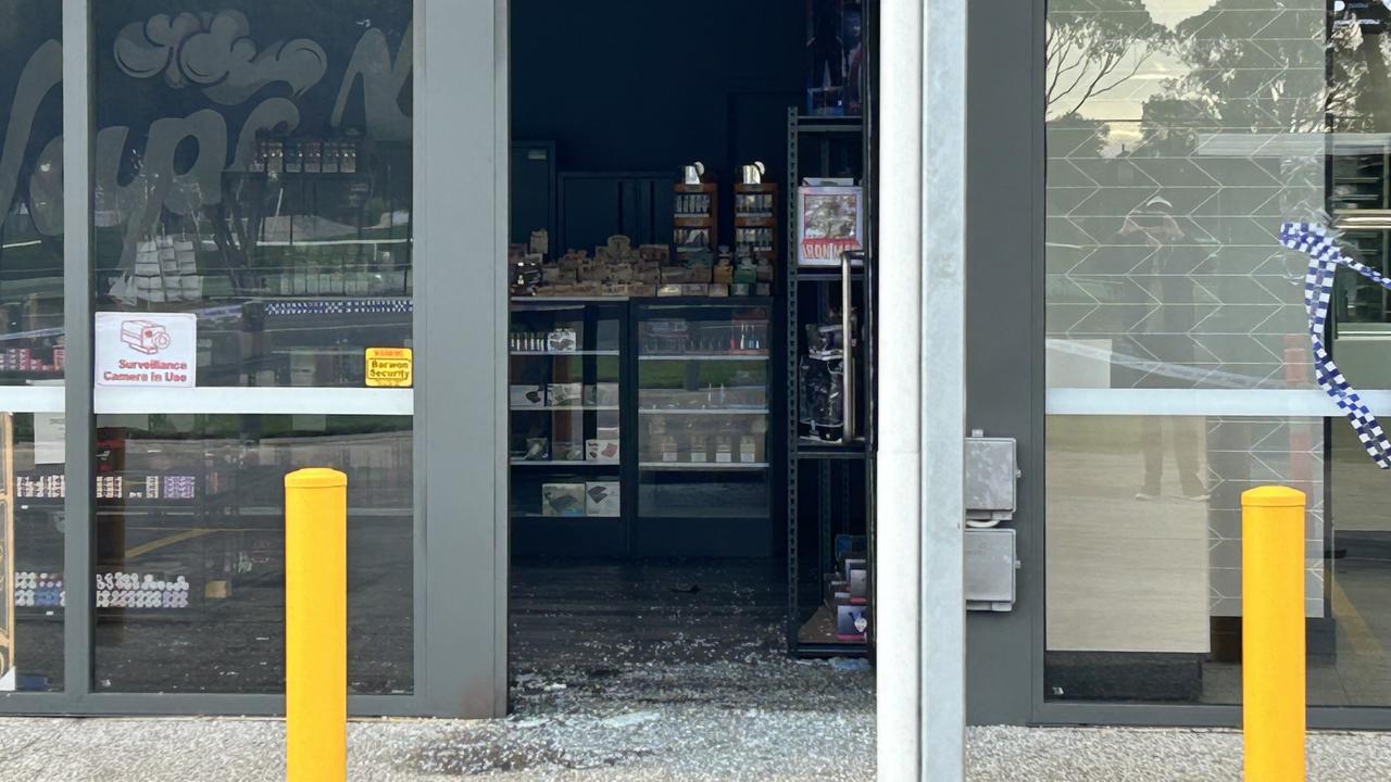 Police are investigating reports of an explosion at a vape shop in Leopold.