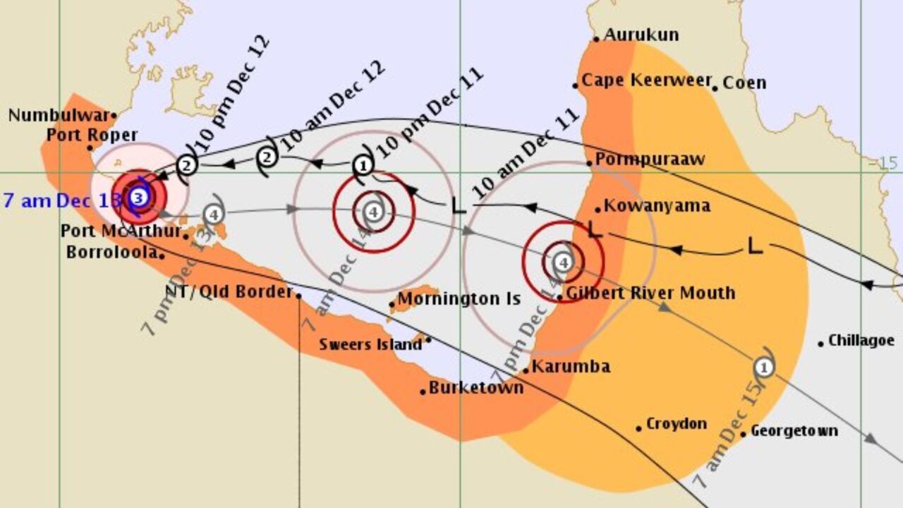 Category four cyclone to hit Qld in the next 48 hours Sky News Australia