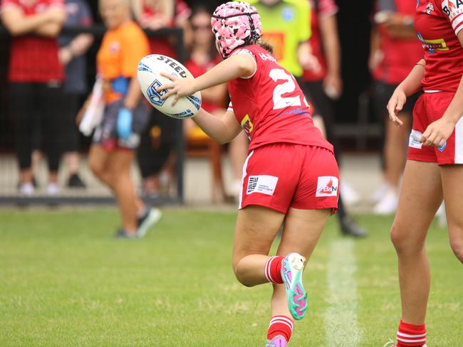 Bridget Shearer will be getting out around the ruck for the Bears after moving from Illawarra. Picture: Warren Gannon Photography.