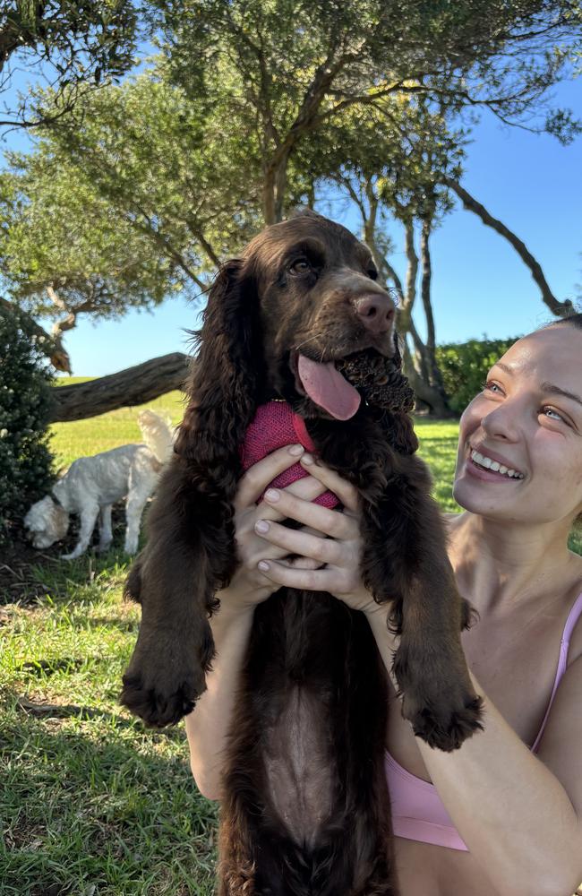 Abbie Chatfield and her new puppy Daisy. Photo: Supplied.