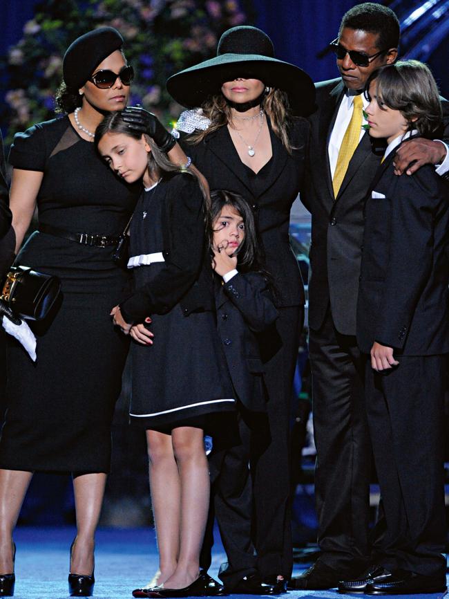 At her father’s memorial service in 2009 with (from left) Janet Jackson, her brother Blanket, La Toya Jackson, Jackie Jackson and brother Prince Michael. (Pic: Getty Images)