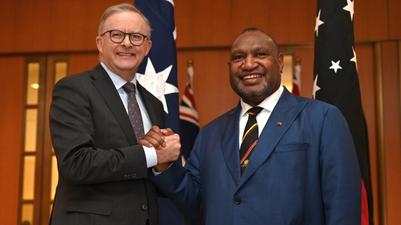 Anthony Albanese and PNG PM begin walk on Kokoda Trail