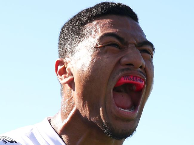 SYDNEY, AUSTRALIA - SEPTEMBER 01: Sione Katoa of the Sharks celebrates scoring a try during the round 24 NRL match between the Cronulla Sharks and the Canberra Raiders at Shark Park on September 01, 2019 in Sydney, Australia. (Photo by Mark Kolbe/Getty Images)