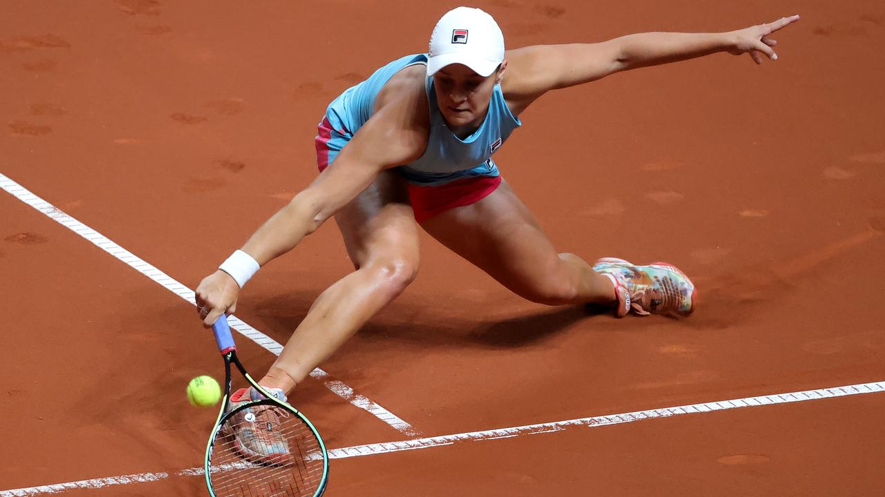 Ash Barty stretches for the ball during the quarterfinal match against Karolina Pliskova. (Photo by Alex Grimm/Getty Images)