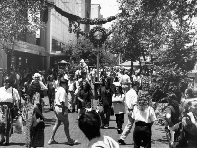 Christmas shoppers in Rundle Mall, 1993. Note the trees.