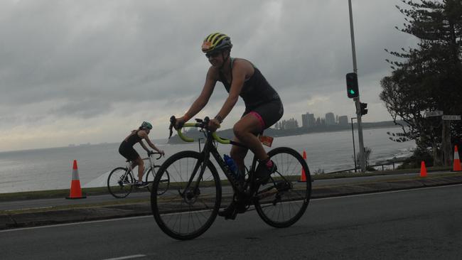 Action from the sprint event at the 2023 Mooloolaba Triathlon.