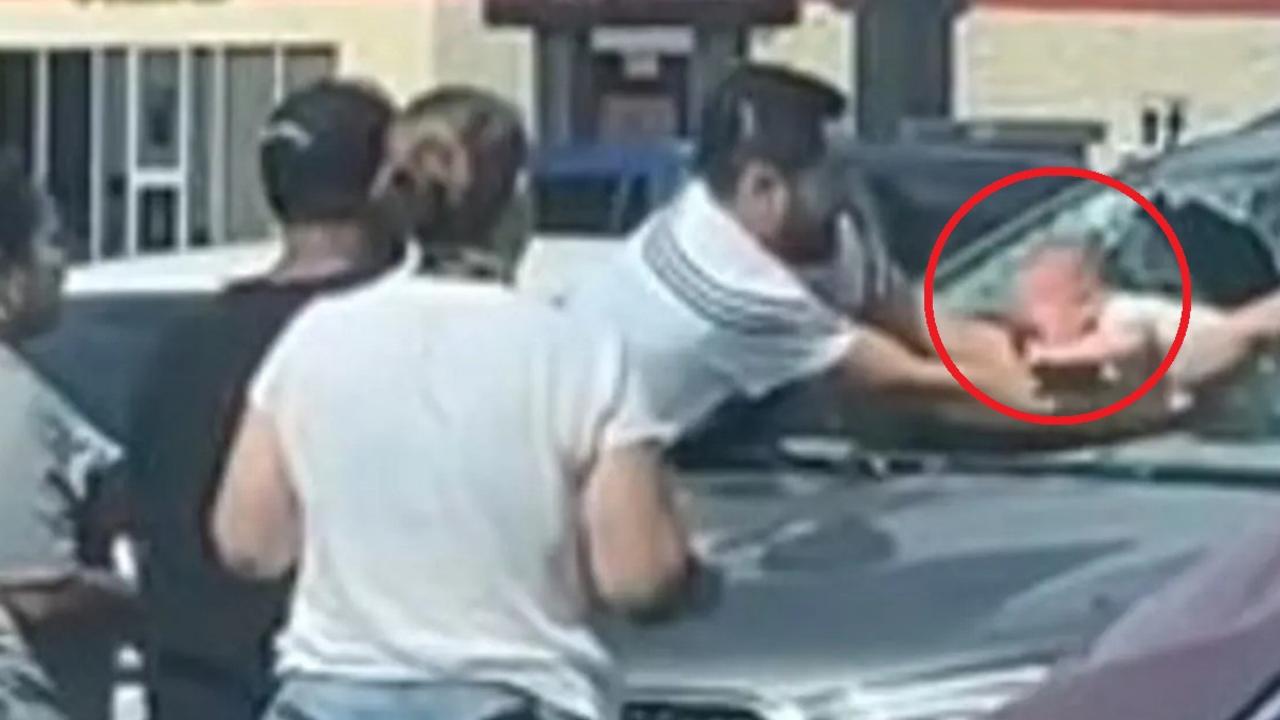 Texas father smashes windscreen to save crying baby from scorching car as heatwaves continue to swelter the US. Picture:@lindahdz91 / Instagram.