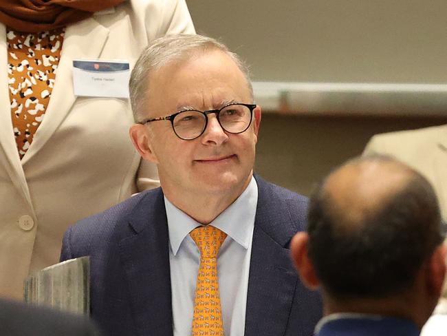 FEDERAL ELECTION TEAM 2022. LABOR BUS TOUR 6/5/2022. Labor leader Anthony Albanese attends a community dinner with the Hindu Council of Australia, Park Royal Parramatta. Accompanied by LaborÃs Kristina Keneally and Parramatta candidate Andrew Charlton. Picture: Liam Kidston