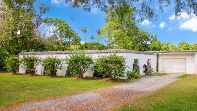 The house on 1,657sq m at 8 Izatt Close in Edge Hill will now likely make way for a four-storey unit block after Cairns Regional Council approved the DA. Picture: Supplied