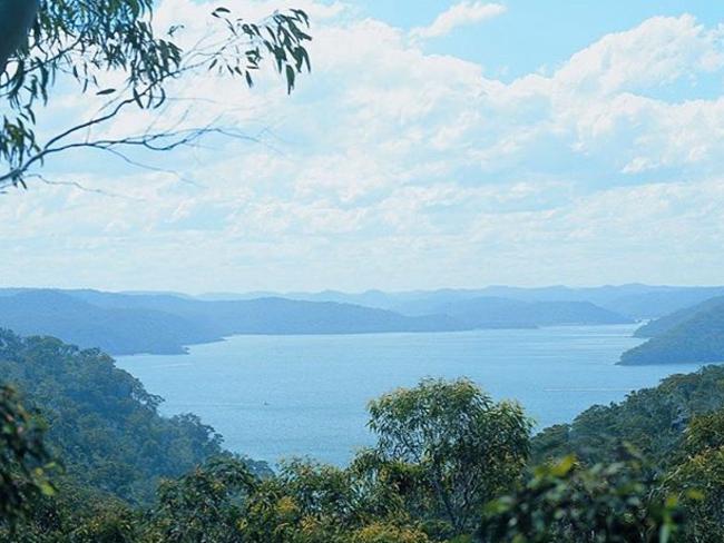 Check out this photo of Hawkins Lookout at Wisemans Ferry by Hills Shire Council Photographer Taylah Hurst taken at 7.40am for #SnapSydney @hillsshiretimes