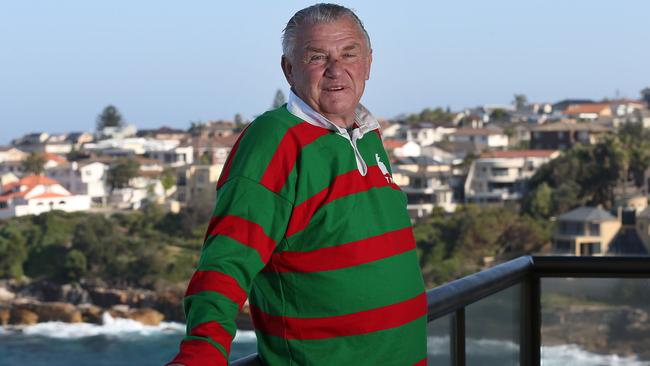 South Sydney coach Wayne Bennett has thrown his support behind Rabbitohs legend and club saviour George Piggins after he was rushed to hospital with an infection.​