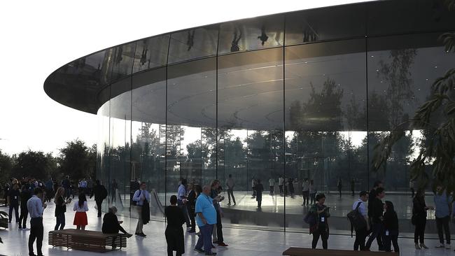 CUPERTINO, CA - SEPTEMBER 12: A view of the Steve Jobs Theatre at Apple Park on September 12, 2017 in Cupertino, California. Apple is holding their first special event at the new Apple Park campus where they are expected to unveil a new iPhone.   Justin Sullivan/Getty Images/AFP == FOR NEWSPAPERS, INTERNET, TELCOS & TELEVISION USE ONLY ==