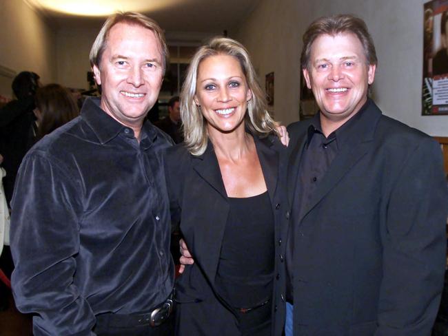 Glenn Wheatley, Gaynor Wheatley and John Farnham in 2000.