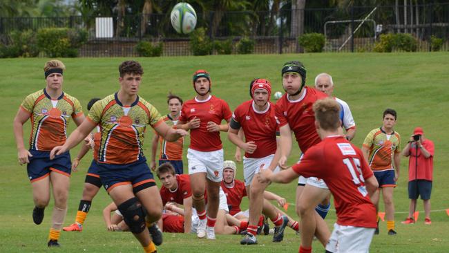 Liam Theron and Mathew Hayes sliding in defence for WestMAC.