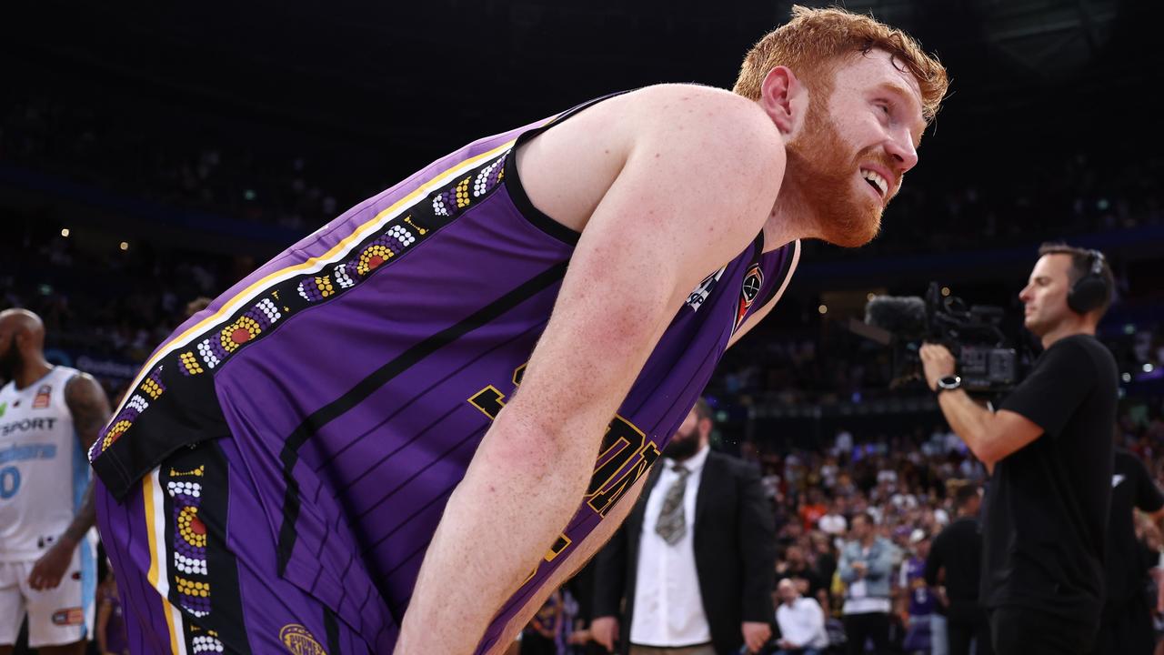 Glover battled injury in a brave last quarter effort. (Photo by Matt King/Getty Images)